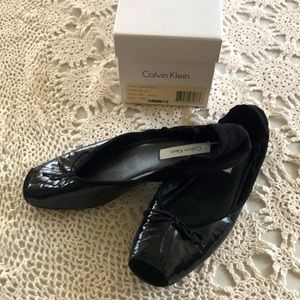 Pristine vintage Calvin Klein ballet flats